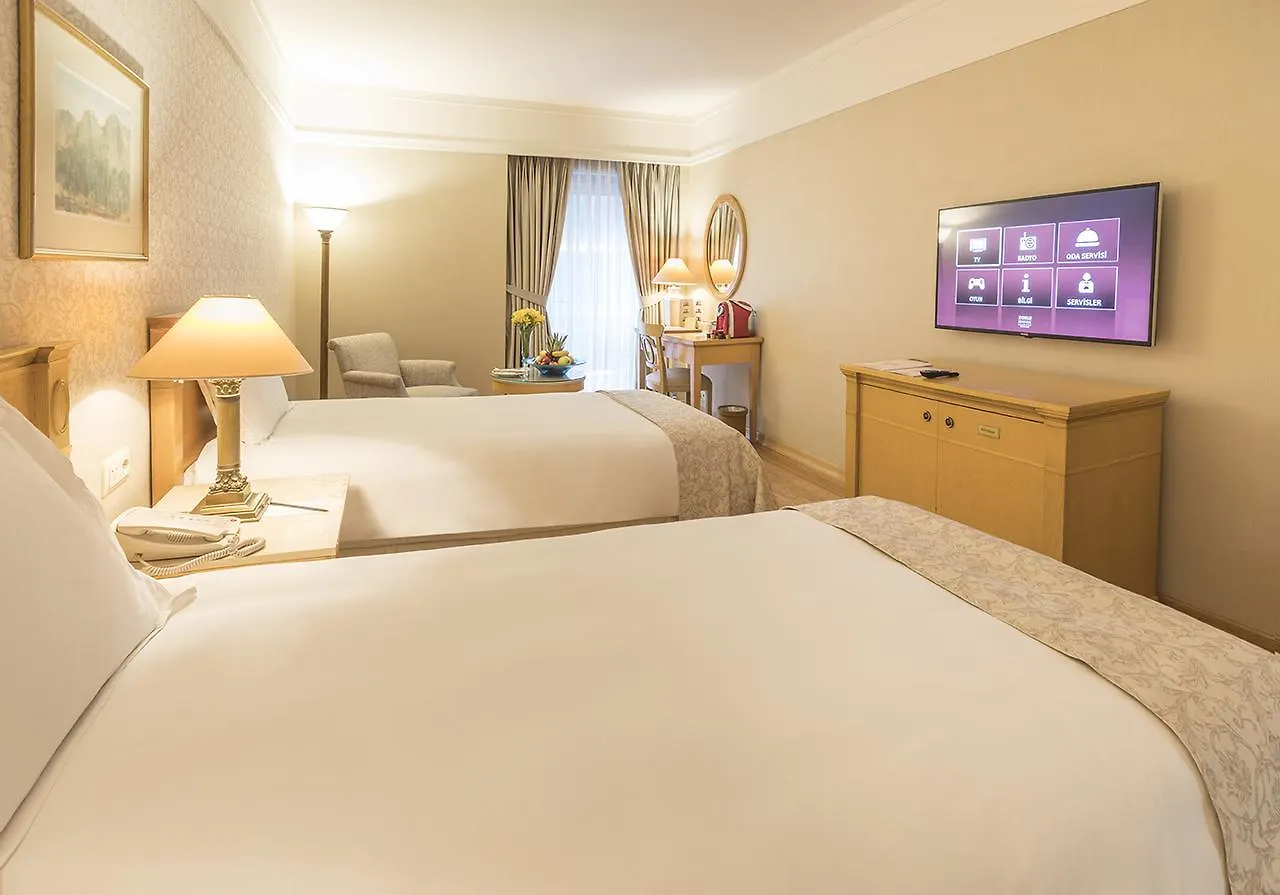 Zorlu Grand Hotel טראבזון