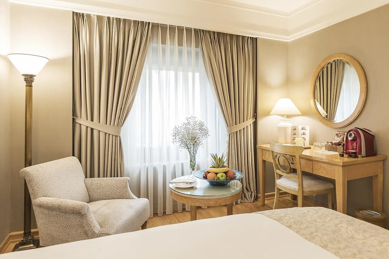 Zorlu Grand Hotel טראבזון 5*,